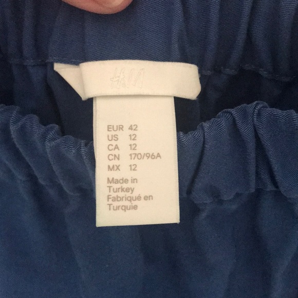 Top - Picture 2 of 2